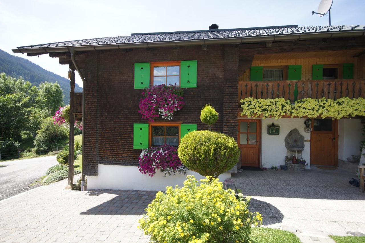 Haus Aelpele Apartment Klosterle am Arlberg ภายนอก รูปภาพ