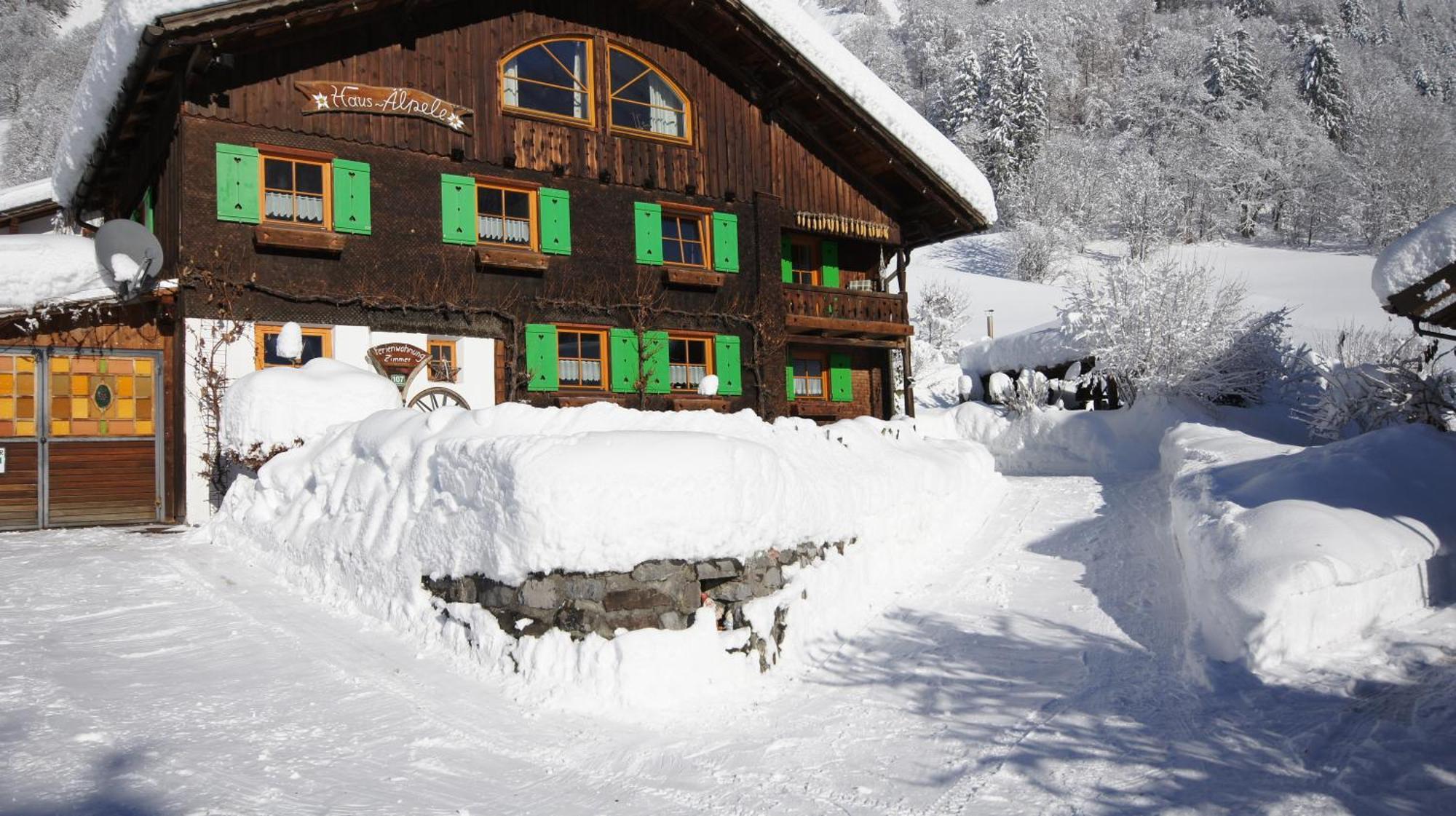 Haus Aelpele Apartment Klosterle am Arlberg ภายนอก รูปภาพ
