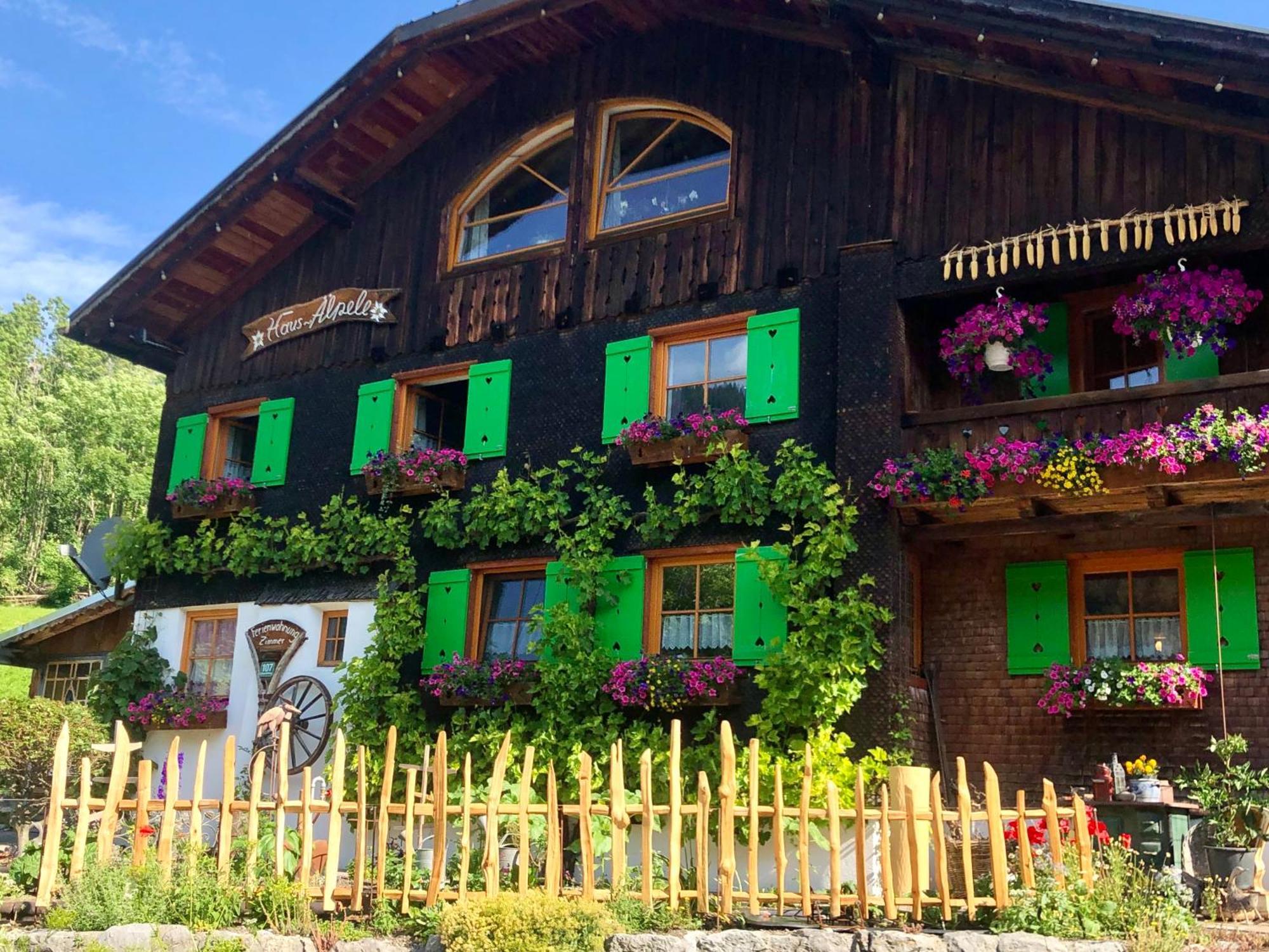 Haus Aelpele Apartment Klosterle am Arlberg ภายนอก รูปภาพ